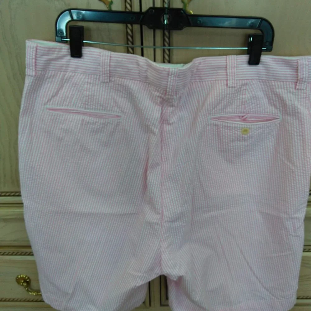 Polo Ralph Lauren pink striped seersucker shorts 38 flat front
